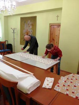 Dobrovoľníctvo - šitie rúšok pre občanov v Liptovských Revúcach 2